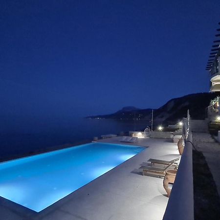 Villa Serafeim Кімі Екстер'єр фото